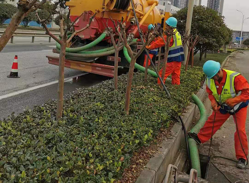 仁布市政管道清淤